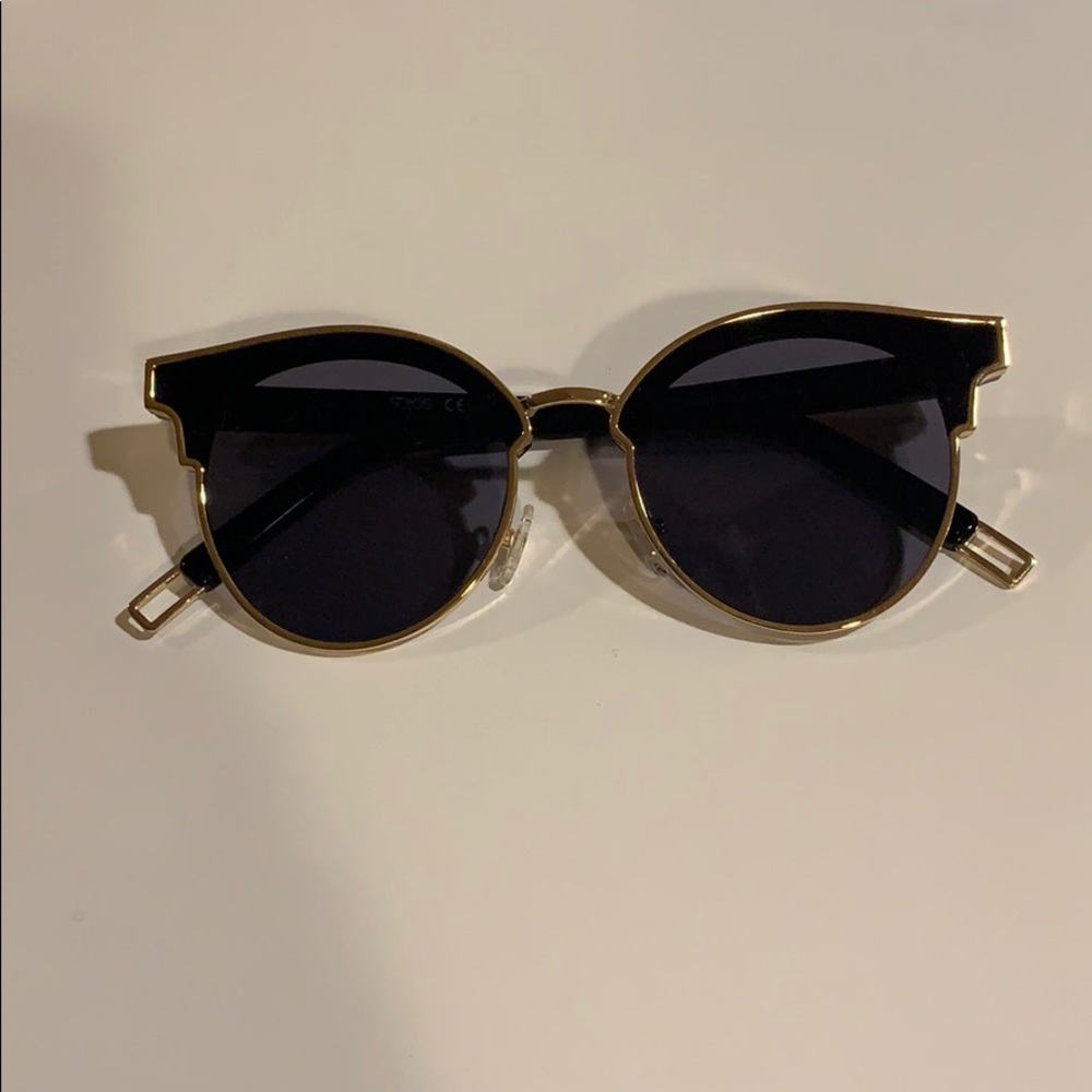 Sojos Womens sunglasses NWOT